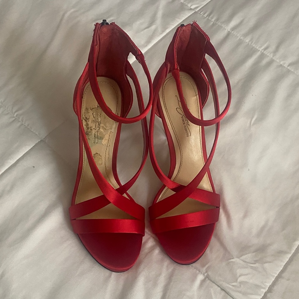 Vince Camacho Elegant Red Strappy Heels